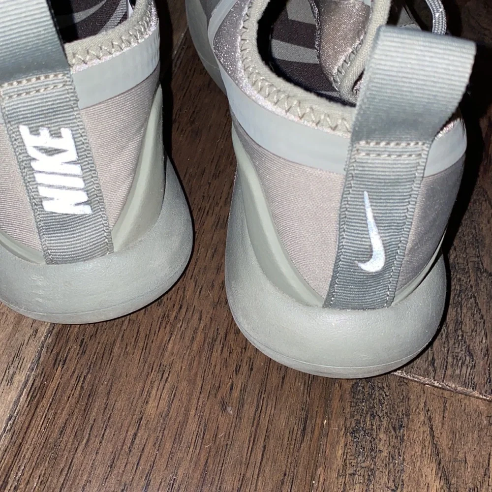Nike Sneakers - Picture 4 of 5